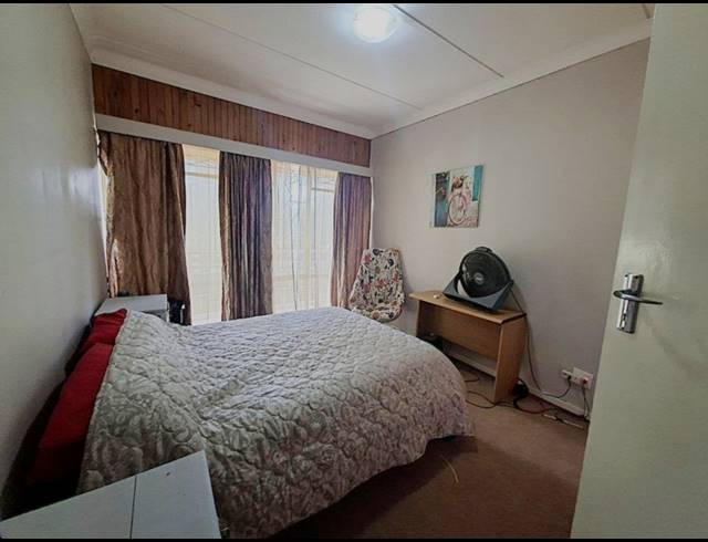 4 BEDROOM FREESTANDING FOR SALE IN TRIM PARK